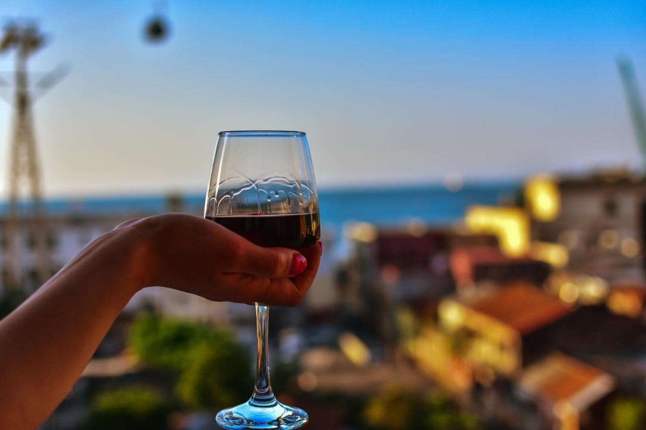 Hotel Chveni Sakhli Batumi Bagian luar foto