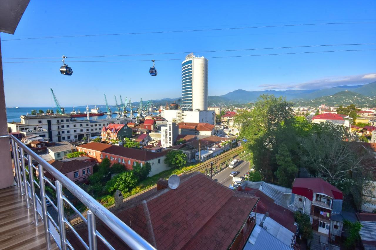 Hotel Chveni Sakhli Batumi Bagian luar foto