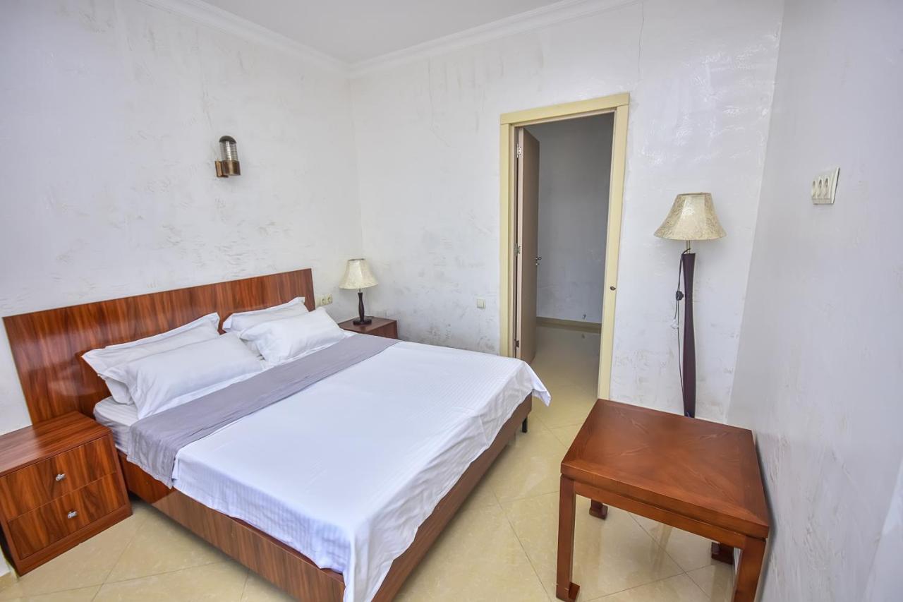 Hotel Chveni Sakhli Batumi Bagian luar foto